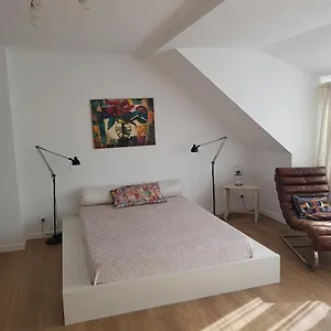 https://maison-des-fleurs.brusselshotelsbook.com